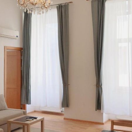 W&B Elegant Apartment Near The Zsinagogak Budapest Exterior photo